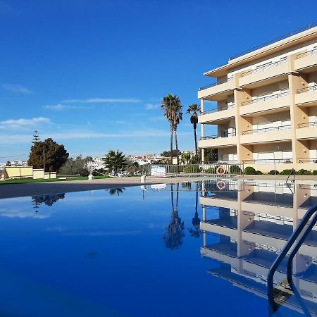 Front Beach Apartment - Quinta Da Barracuda Albufeira Exterior photo
